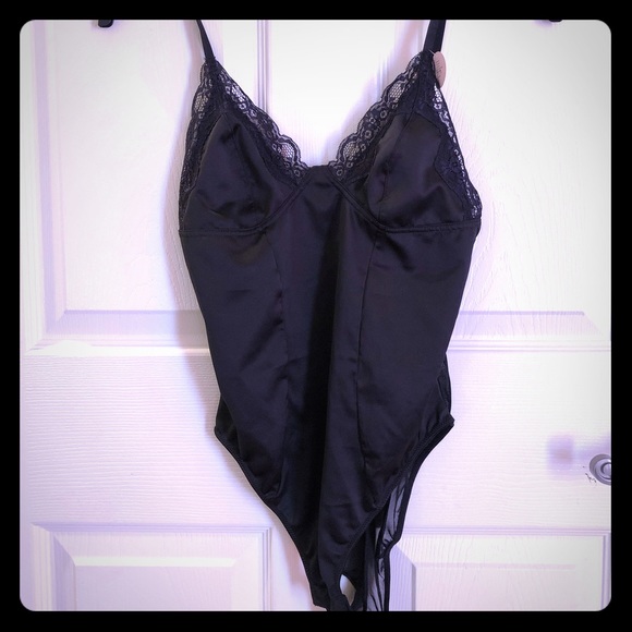 🎉HP🎉[F21] Lace Trim Bralette Bodysuit - Picture 3 of 6